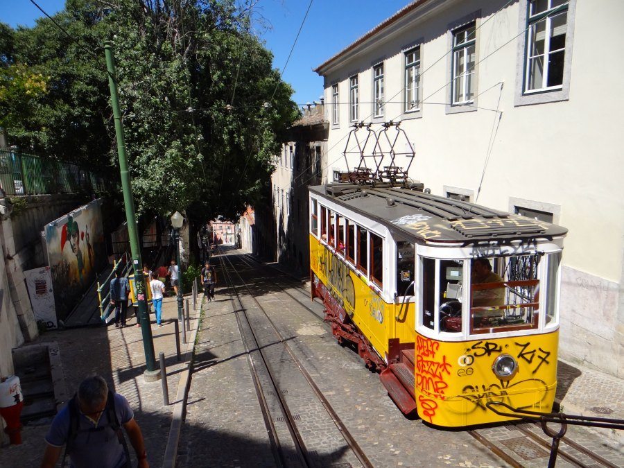 public transportation in Lisbon