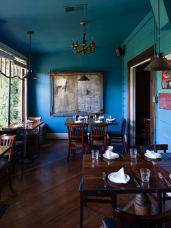 Blue_Plate_Dining_room.jpg