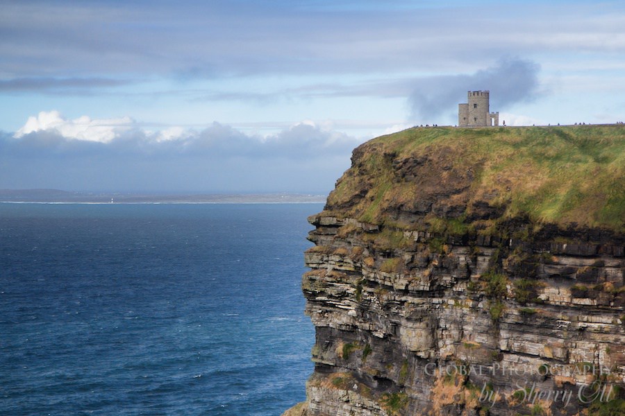 Cliffs of Moher Walk O'Briens Tower