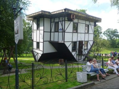 Backpacking in Kaliningrad - the wacky house that is upside down