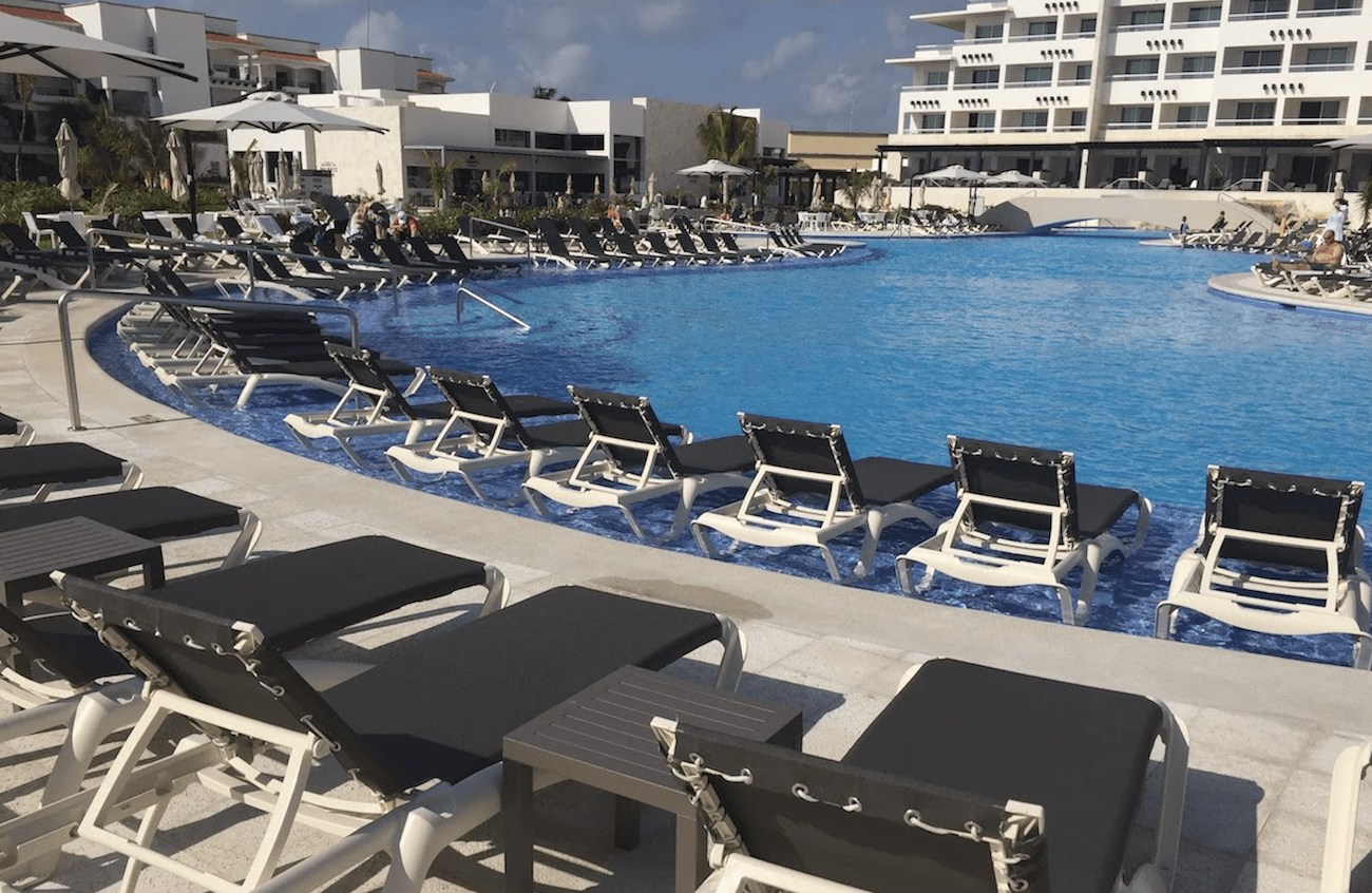 Immaculate pools - Ventus at Marina El Cid